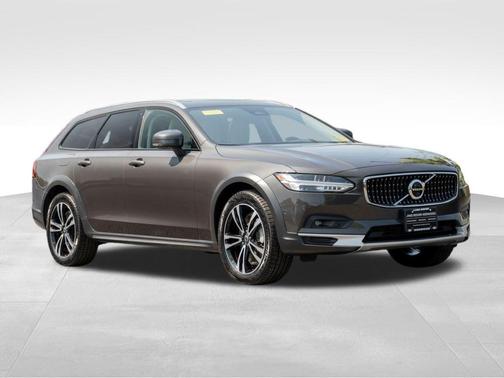 2023 Volvo V90 Cross Country B6 Ultimate