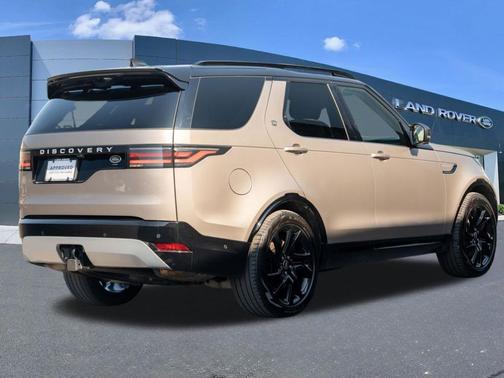 Lantau Bronze 2023 Land Rover Discovery P360 Metropolitan Edition