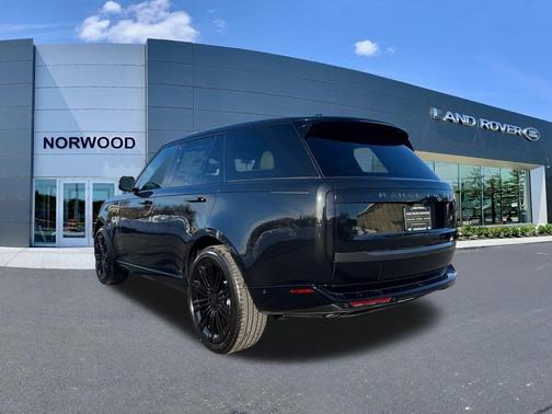 2026 Land Rover Range Rover P530 SE