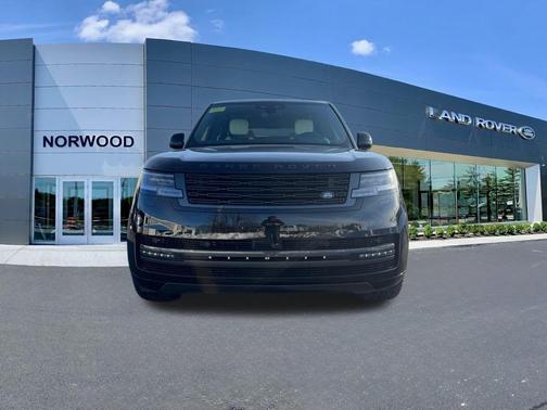 2026 Land Rover Range Rover P530 SE