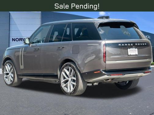 Charente Grey 2025 Land Rover Range Rover P550e SE