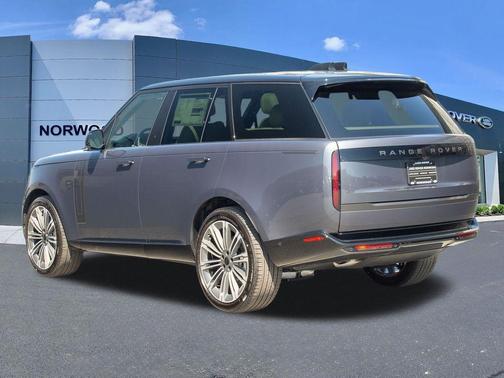 Varesine Blue 2026 Land Rover Range Rover P400 SE