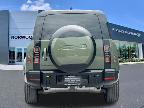 Woolstone Green 2026 Land Rover Defender P400 X-Dynamic SE