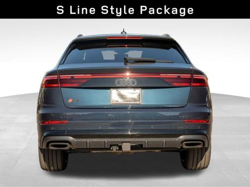 2024 Audi Q8 55 Premium