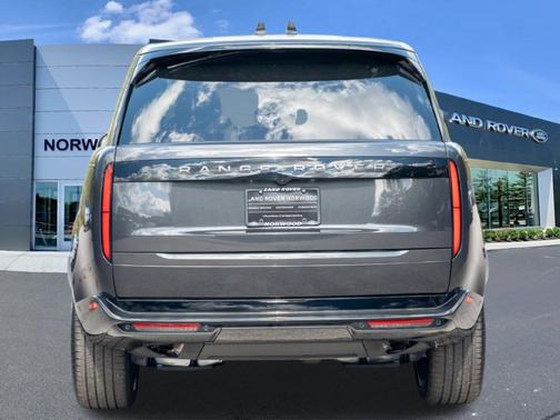 Carpathian Grey 2027 Land Rover Range Rover SE