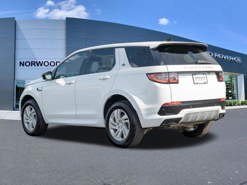 Fuji White 2025 Land Rover Discovery Sport S