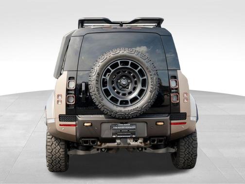 2025 Land Rover Defender V8