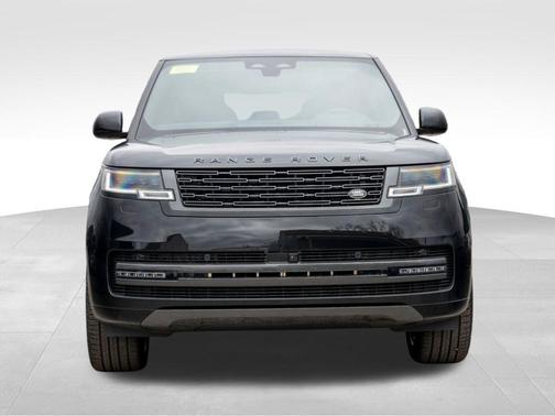 2025 Land Rover Range Rover P400 SE 7 Seat