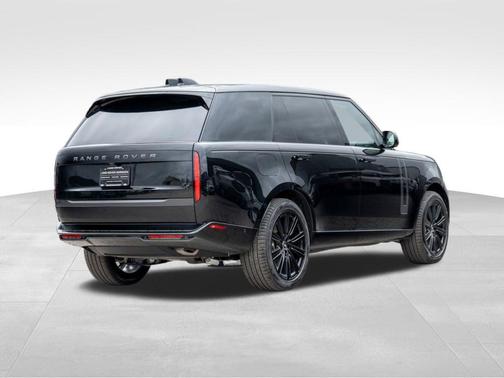 2025 Land Rover Range Rover P400 SE 7 Seat