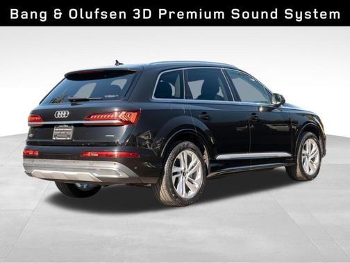 2022 Audi Q7 55 Premium Plus