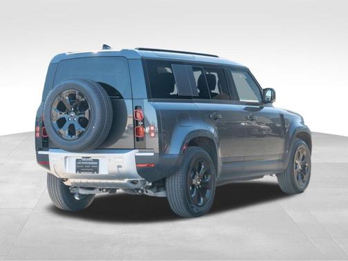2025 Land Rover Defender P400 S