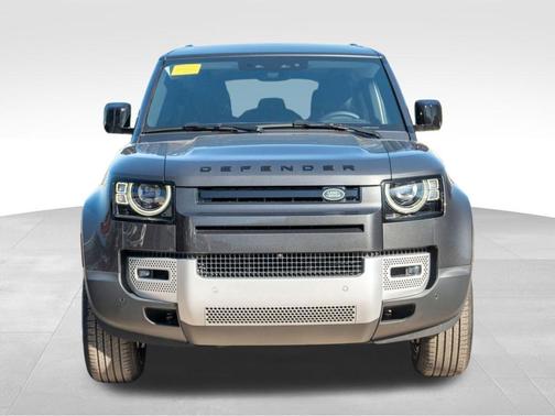 2025 Land Rover Defender P400 S