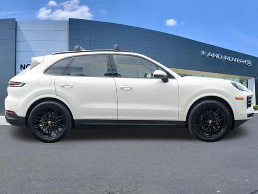 White 2024 Porsche Cayenne Base