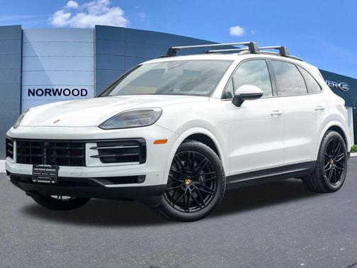 White 2024 Porsche Cayenne Base