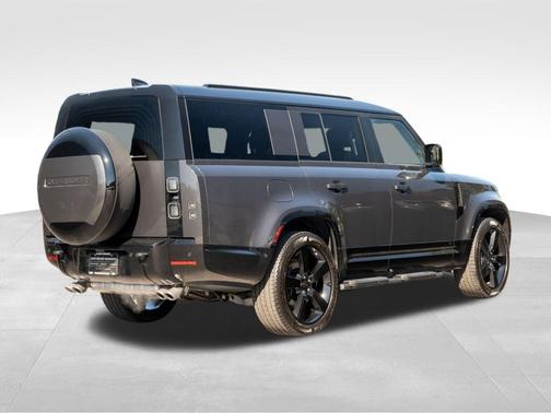 2026 Land Rover Defender 