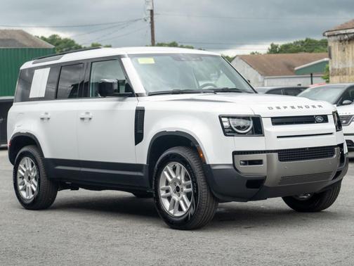 Fuji White 2026 Land Rover Defender P300 S