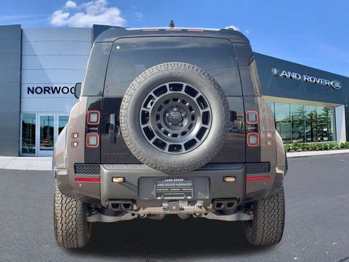 Charente Grey 2026 Land Rover Defender