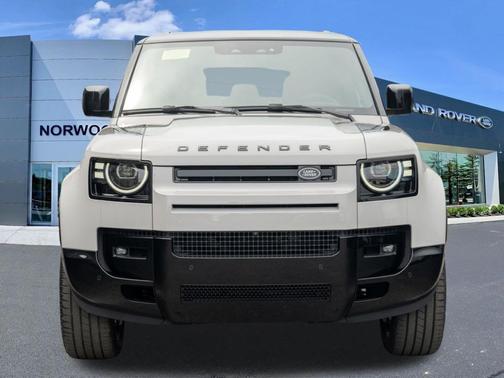 Borasco Grey 2026 Land Rover Defender P400 X-Dynamic SE