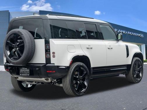 Borasco Grey 2026 Land Rover Defender P400 X-Dynamic SE