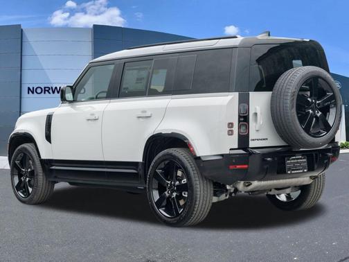 Borasco Grey 2026 Land Rover Defender P400 X-Dynamic SE