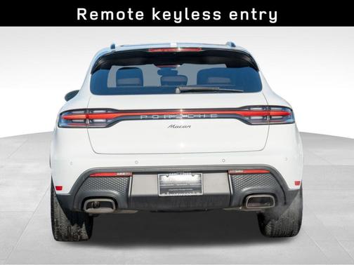 2023 Porsche Macan Base