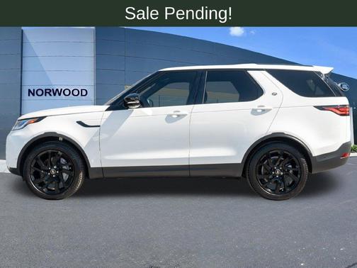 Fuji White 2025 Land Rover Discovery P300 S