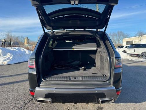 2021 Land Rover Range Rover Sport HSE Silver Edition