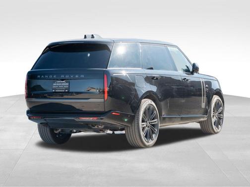 2025 Land Rover Range Rover P530 SE 7 Seat