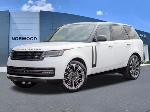 Ostuni Pearl White 2026 Land Rover Range Rover P400 SE