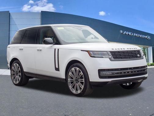 Ostuni Pearl White 2026 Land Rover Range Rover P400 SE