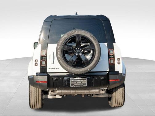 2026 Land Rover Defender 110 S