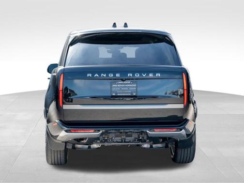 2025 Land Rover Range Rover P400 SE