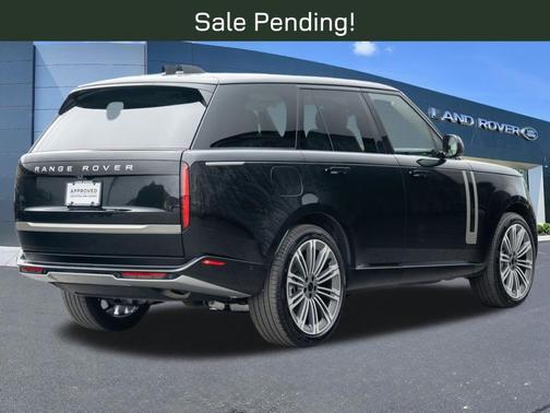 Santorini Black 2026 Land Rover Range Rover P400 SE