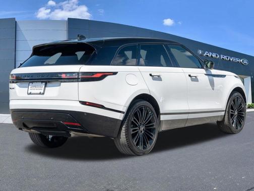 Ostuni Pearl White 2025 Land Rover Range Rover Velar P400 Dynamic HSE
