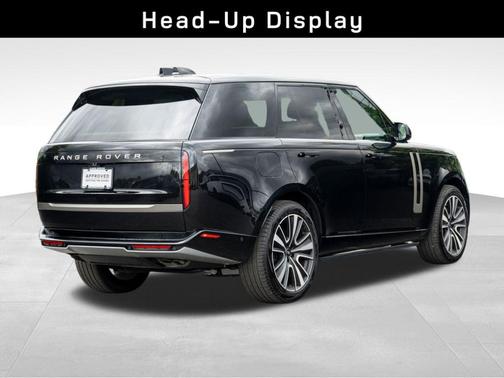 2024 Land Rover Range Rover P530 SE