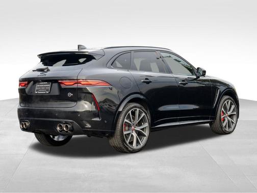 2022 Jaguar F-PACE SVR