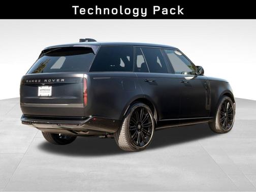 2023 Land Rover Range Rover P530 SE