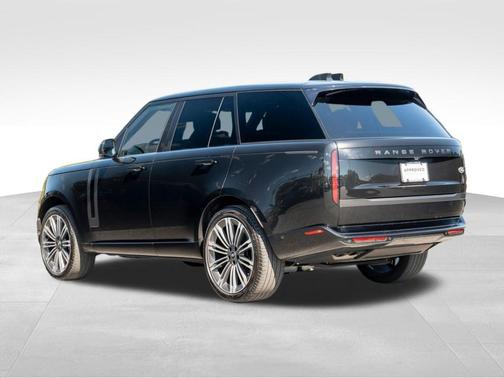 2023 Land Rover Range Rover P530 SE