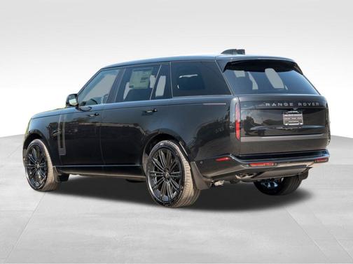 2025 Land Rover Range Rover P530 SE 7 Seat