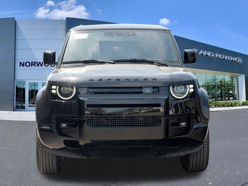 Santorini Black 2026 Land Rover Defender P400 X-Dynamic SE