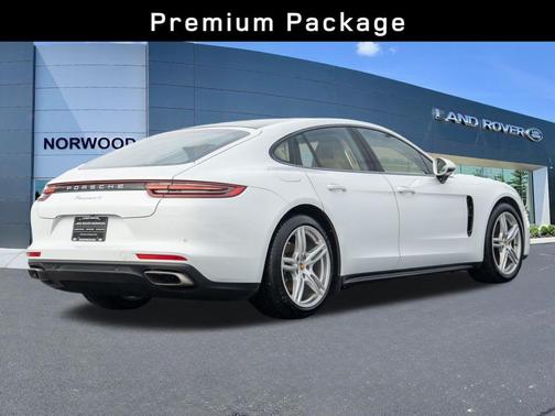 2018 Porsche Panamera 4