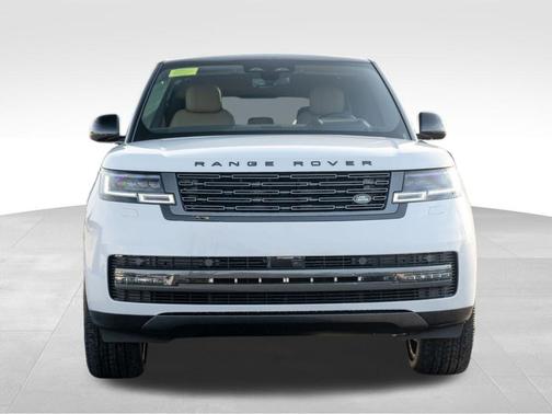2025 Land Rover Range Rover P400 SE