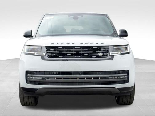 2025 Land Rover Range Rover P400 SE 7 Seat