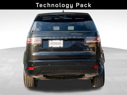 2024 Land Rover Discovery P300 Dynamic SE