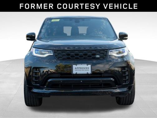 2024 Land Rover Discovery P300 Dynamic SE