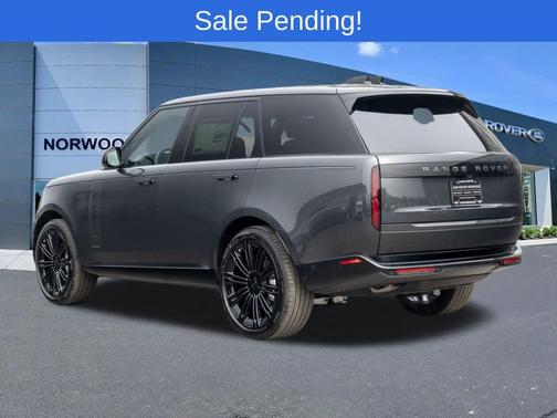 Carpathian Grey 2026 Land Rover Range Rover P400 SE