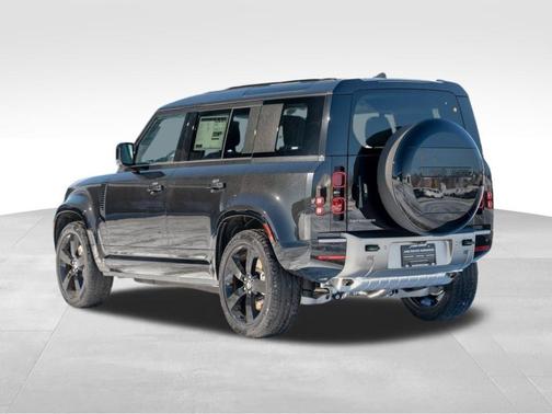2025 Land Rover Defender P400 X-Dynamic SE