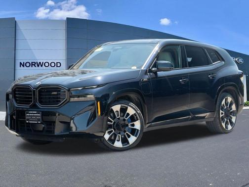 Carbon Black Metallic 2023 BMW XM Base
