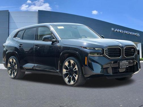 Carbon Black Metallic 2023 BMW XM Base