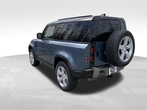 2025 Land Rover Defender P400 X-Dynamic SE